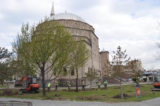  YENİ SANAYİMİZDE PARK BAHÇE ÇALIŞMALARI