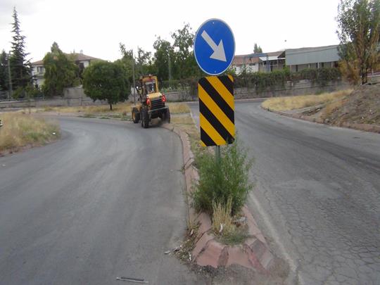  SANAYİMİZİN ŞEKER GİRİŞİNDE KAVŞAK DÜZENLEMESİ YAPILDI