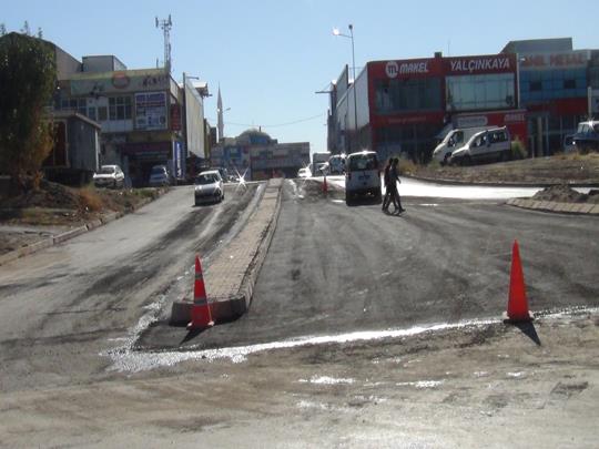  SANAYİMİZİN ŞEKER GİRİŞİNDE KAVŞAK DÜZENLEMESİ YAPILDI