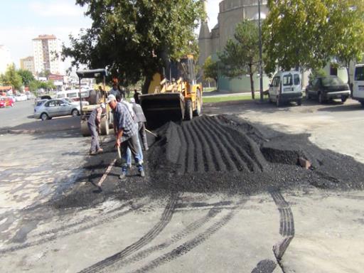  KAZALARI ÖNLEMEK İÇİN HIZ KESİCİ BARİYERLER YAPILDI