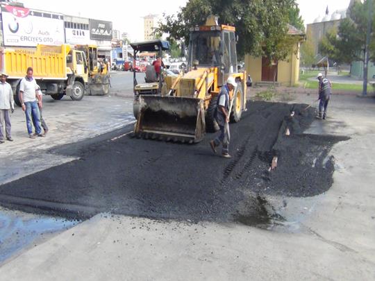  KAZALARI ÖNLEMEK İÇİN HIZ KESİCİ BARİYERLER YAPILDI