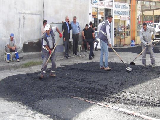  KAZALARI ÖNLEMEK İÇİN HIZ KESİCİ BARİYERLER YAPILDI