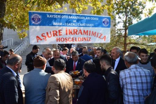  5.GELENEKSEL AŞURE İKRAMIMIZI YAPTIK.