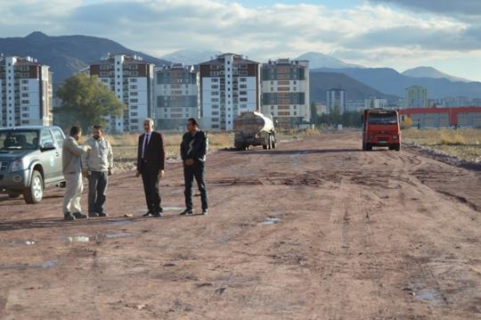  Oto Servisleri Sitemizin saha beton döküm işleri kazasız belasız bitmiştir.