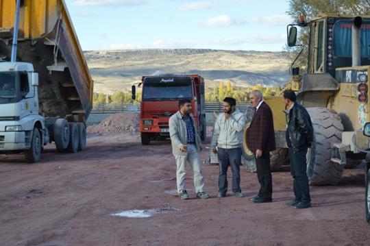  Oto Servisleri Sitemizin saha beton döküm işleri kazasız belasız bitmiştir.