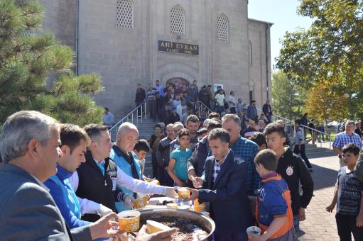 6.GELENEKSEL AŞURE İKRAMIMIZI YAPTIK