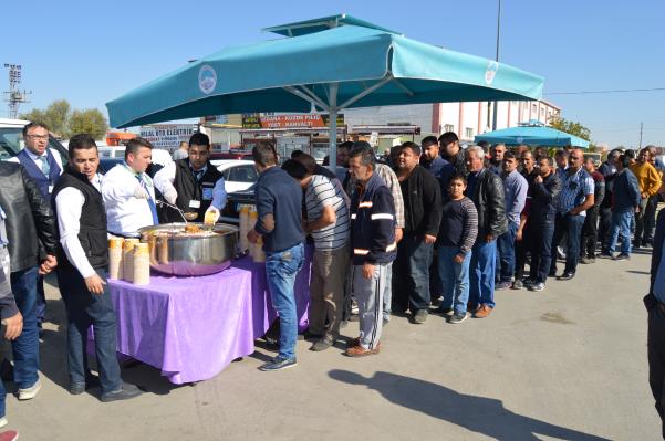 ANBAR SANAYİ SİTEMİZDE AŞURE İKRAMINDA BULUNDUK.