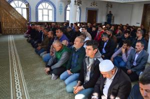 OTO SANATKARLARI CAMİ'İNDE İLK CUMA NAMAZI KILINDI.