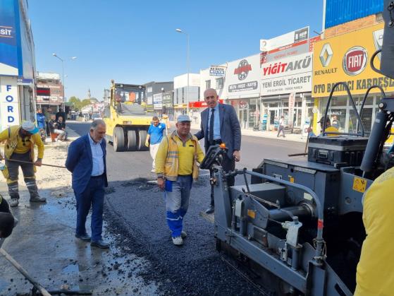 Alt yapı çalışmasının ardından Yeni Sanayi Sitemizde Asfalt çalışması devam ediyor.