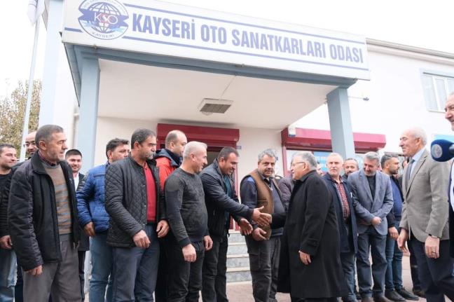  Büyükşehir Belediye Başkanı Sayın Dr. Memduh Büyükkılıç ve AK Parti İl Başkanı Sayın Fatih Üzüm, Başkanımız Şeyhi Odakır’ı ziyaret etti. 