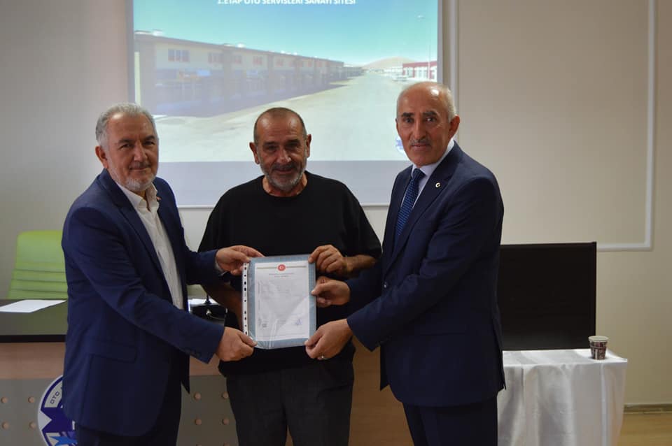 1.Etap Oto Servisleri Sanayi Sitemizin birinci grup üyelerimizin tapularını teslim ettik. 