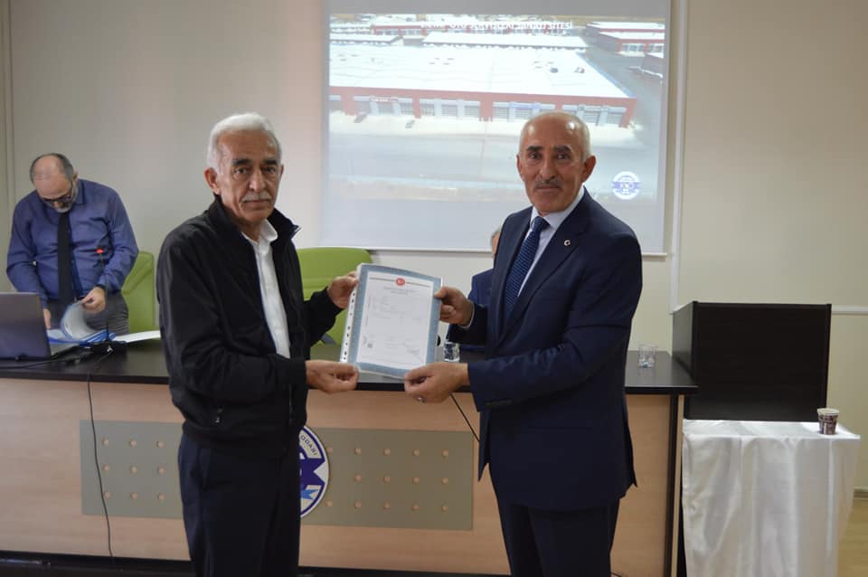 1.Etap Oto Servisleri Sanayi Sitemizin birinci grup üyelerimizin tapularını teslim ettik. 
