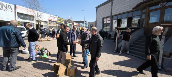 Ahirete intikal eden esnaf sanatkarlarımız ve yakınları için Yasin-i Şerif okuttuk Helva dağıttık 
