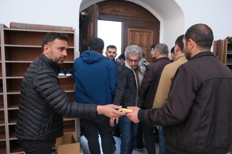 Ahirete intikal eden esnaf sanatkarlarımız ve yakınları için Yasin-i Şerif okuttuk Helva dağıttık 