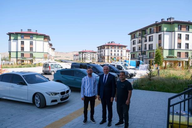 4. Etap TOKİ konutlarının anahtar teslimlerine başlandı