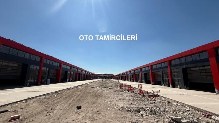 Yeşilyurt Oto Sanayi Sitesi’nde sona yaklaşıldı. Başkanımız Şeyhi Odakır Yeşilyurt Oto Sanayi Sitesi’nde devam eden çalışmaları yerinde inceledi