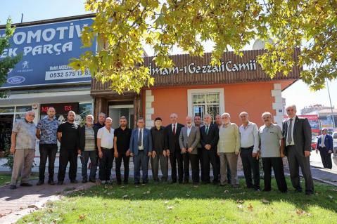 Esnaf dostu Kocasinan Belediye Başkanımız Sayın Ahmet Çolakbayrakdar, İmam Gazali Vakfı’nı ziyaret etti. 